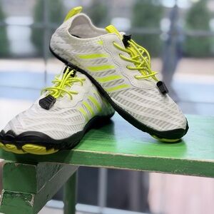 Grounded Footwear Athletic Shoes. Women’s Sz-7 (37) White Citrus NWOT